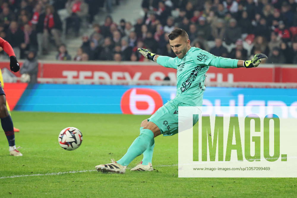 Anthony LOPES (FC Nantes) lors du match LOSC Lille vs FC Nantes, Ligue 1, Decathlon Arena stade Pierre Mauroy, le 4 janvier 2025