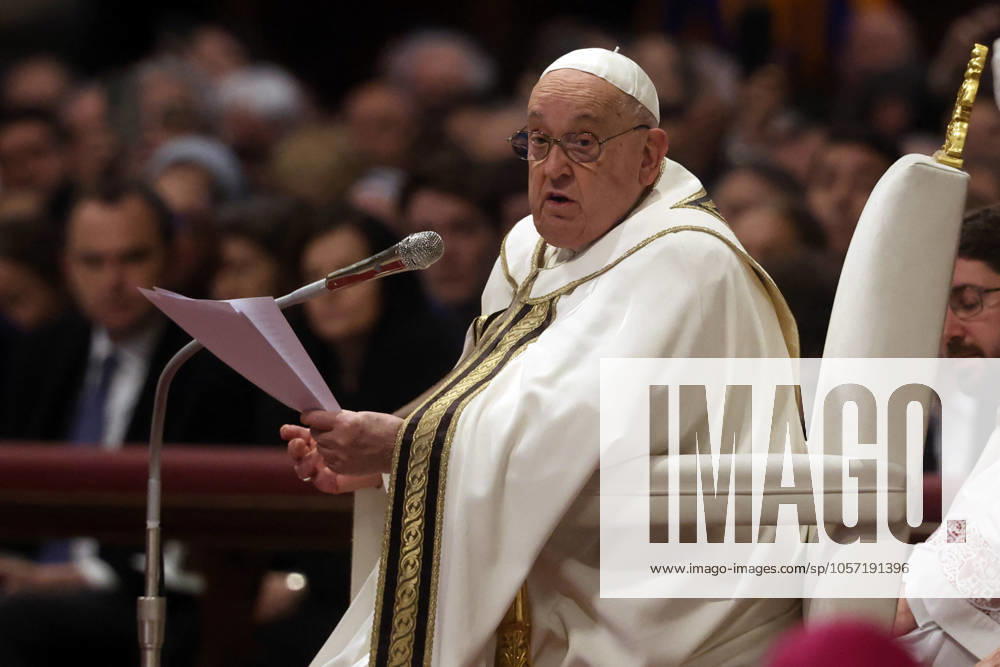 Pope Francis Bergoglio attends the celebration of the Epiphany of the Lord Holy Mass Rome, Italy 06.01.2025 : Pope Francis Bergoglio speaks during the celebration of the Epiphany of the Lord Holy Mass on Altar of the Confession, St. Peter’s Basilica Rome italy Italy