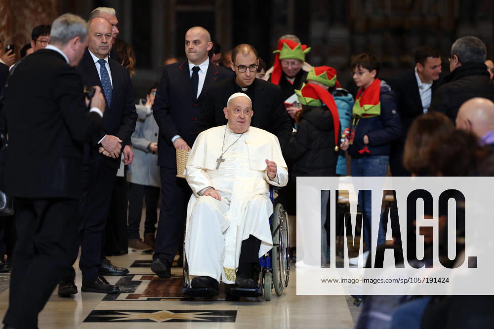 Pope Francis Bergoglio attends the celebration of the Epiphany of the Lord Holy Mass Rome, Italy 06.01.2025 : Pope Francis Bergoglio he goes away in a wheelchair and greets children, disabled faithful after the Epiphany of the Lord Holy Mass on Altar of the Confession, St. Peter’s Basilica Rome italy Italy