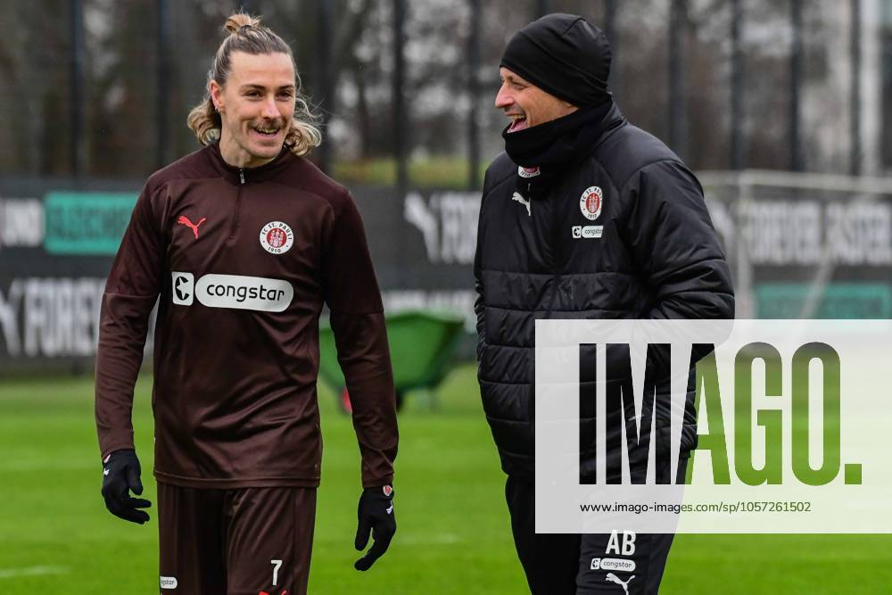 Jackson Irvine Coach Alexander Blessin Pauli laugh Germany , Hamburg , Training ground at Kollaustrasse , Football , 1 Soccer Bundesliga , FC St Pauli