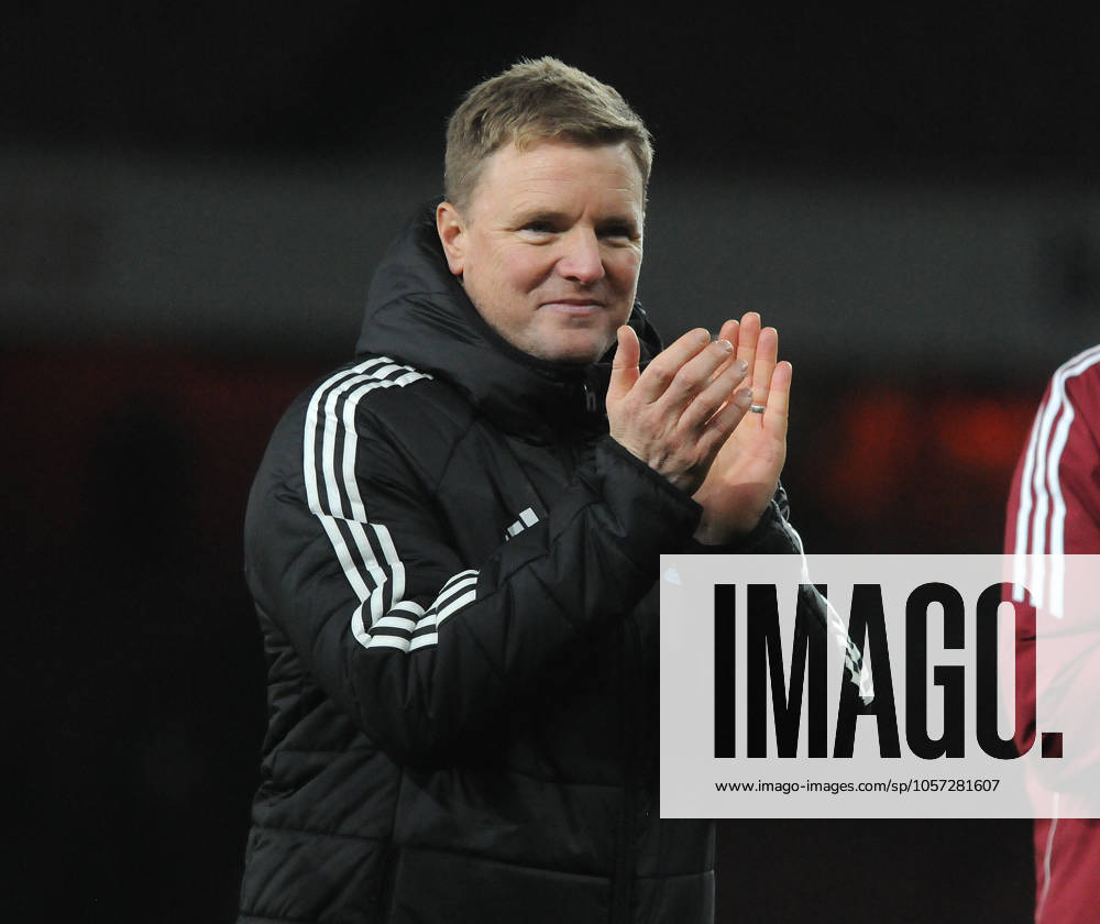 Football - 2024 2025 EFL Carabao League Cup - Semi-Final - First Leg - Arsenal vs Newcastle United - Emirates Stadium - Tuesday 7th January 2025 Newcastle United Manager,Eddie Howe celebrates after the match