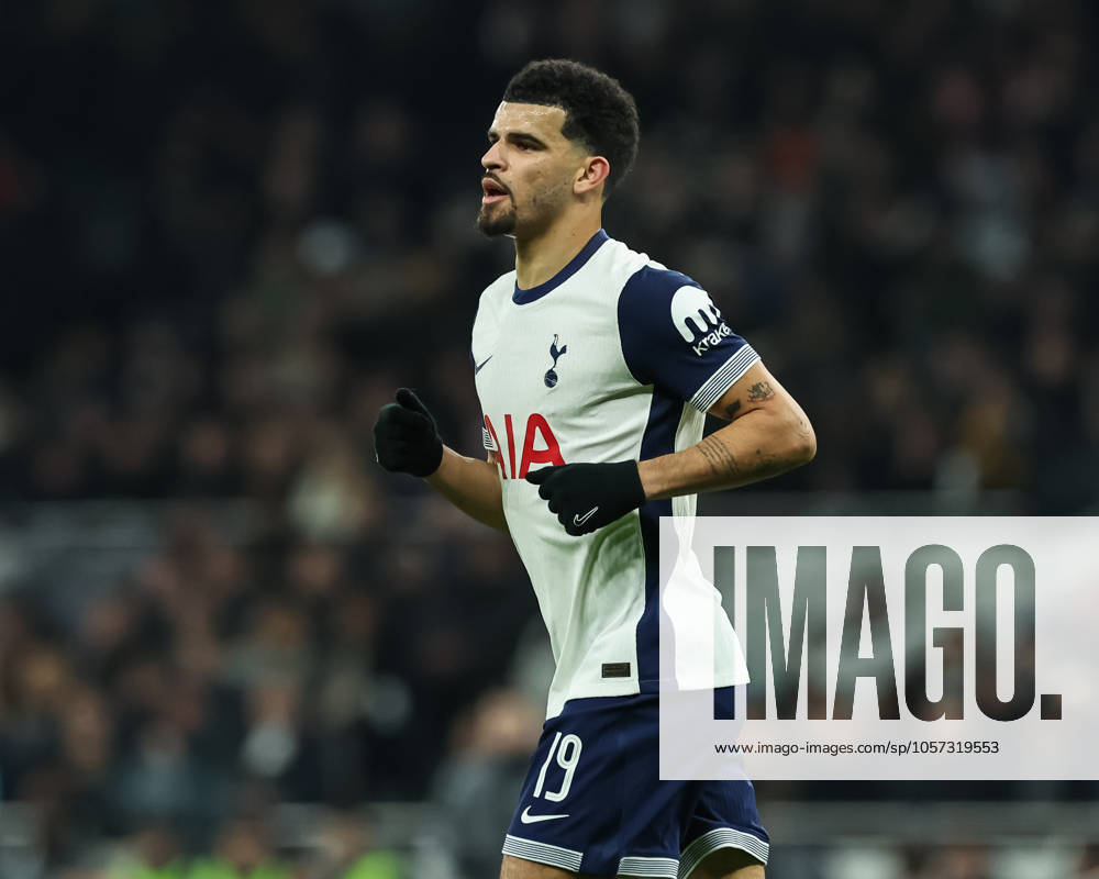 Carabao Cup Semi-Finals First Leg Tottenham Hotspur v Liverpool Dominic Solanke of Tottenham Hotspur during the Carabao Cup Semi-Finals First Leg Tottenham Hotspur vs Liverpool at Tottenham Hotspur Stadium, London, United Kingdom, 8th January 2025 (Photo by Mark Cosgrove News Images)