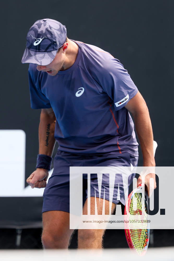 Kamil Majchrzak of Poland .beats Billy Harris of Great Britain in final qualifying for the 2025 Australian Open at Melbourne Park on January 9, 2025 in Melbourne, Australia. Melbourne Australia - ZUMAp121 20250109_zsp_p121_047
