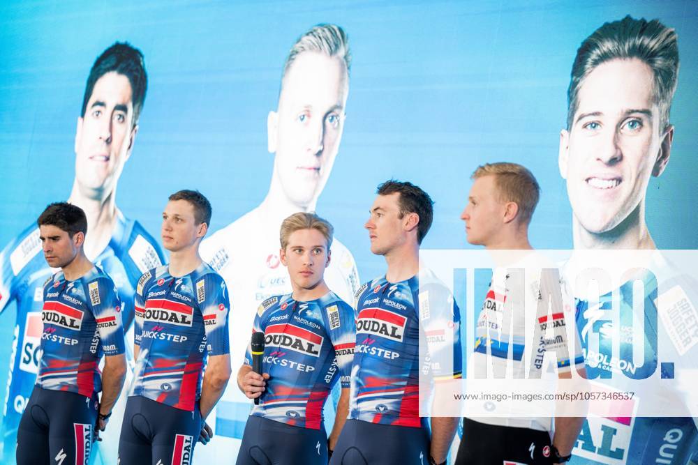 Spanish Mikel Landa of Soudal Quick-Step, Belgian Mauri Vansevenant of Soudal Quick-Step, Belgian Ilan Van Wilder of Soudal Quick-Step, Belgian Yves Lampaert of Soudal Quick-Step and Belgian Tim Merlier of Soudal Quick-Step pictured during the media day of the Soudal Quick-Step cycling team in Calpe, Spain, Thursday 09 January 2025. JASPERxJACOBS x110010737x