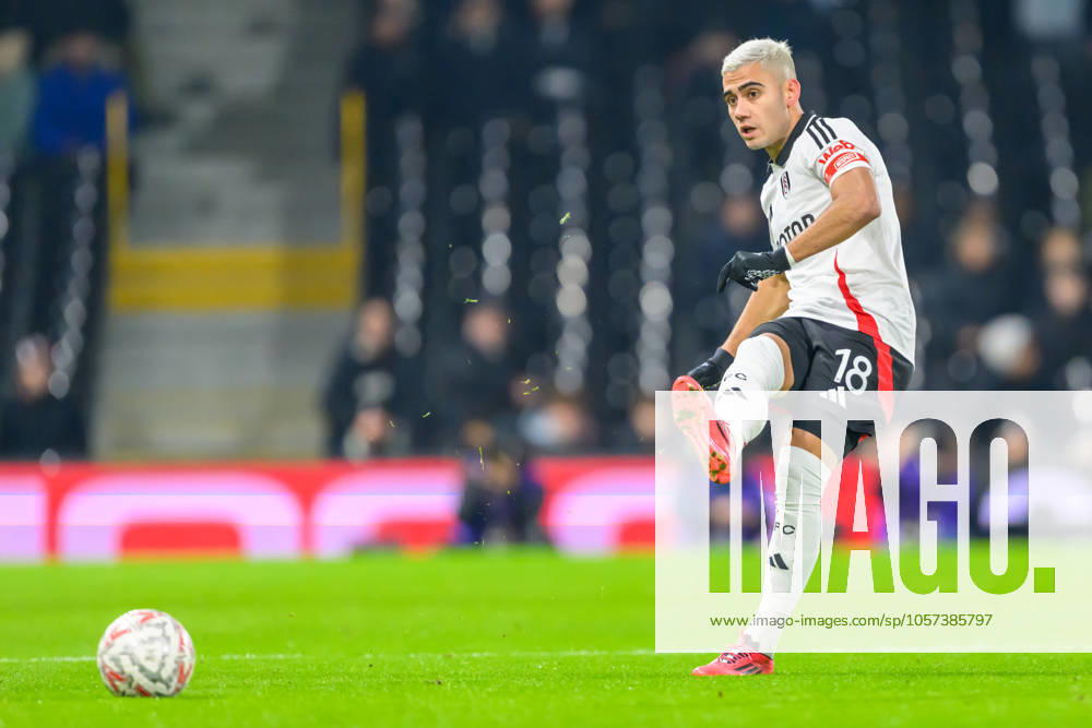 Fulham v Watford FA Cup 09 01 2025. 3rd Round Fulham midfielder Andreas Pereira (18) plays a pass during the FA Cup match between Fulham and Watford at Craven Cottage, London, England on 9 January 2025. London Craven Cottage Greater London England Editorial use only ,