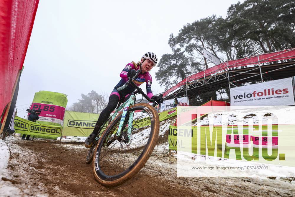 Belgian Laura Verdonschot pictured in action during the women Elite race of the Belgian Championships cyclocross (11-12 01) on Saturday 11 January 2025 in Heusden-Zolder. DAVIDxPINTENS x110181886x