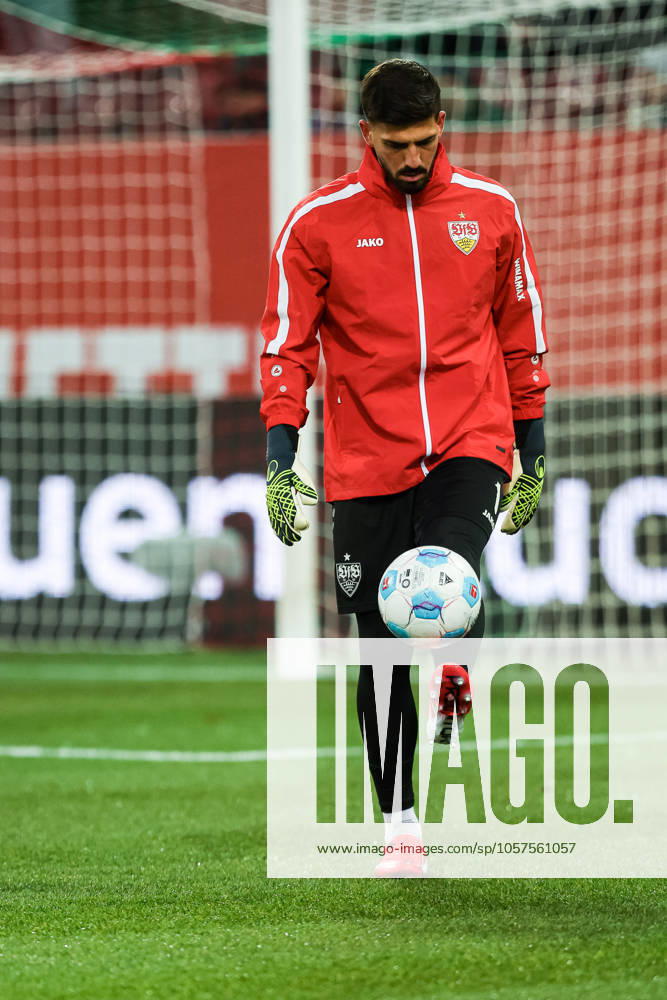 Fabian Bredlow VfB Stuttgart, 01 at warm-up GER, FC Augsburg vs VfB Stuttgart, 1 Bundesliga Soccer, Matchday 16, 12 01 2025, Season 2024 2025 DFB DFL REGULATIONS PROHIBIT ANY USE OF PHOTOGRAPHS AS IMAGE SEQUENCES AND OR QUASI VIDEO GER, FC Augsburg vs VfB Stuttgart, 1 Bundesliga Soccer, Matchday 16, 12 01 2025, Season 2024 2025 Augsburg