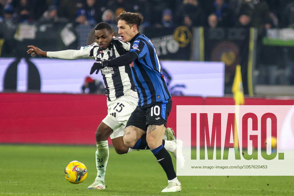 Nicolo Zaniolo of Atalanta BC battle for the ball with Pierre Kalulu of Juventus FC during Atalanta BC vs Juventus FC, 19° Serie A Enilive 2024-25 game at Gewiss stadium in Bergamo (BG), Italy, on January 14, 2025.