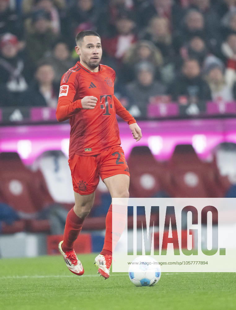 Raphael Guerreiro, FCB 22 in the match FC BAYERN MUENCHEN - TSG 1899 HOFFENHEIM 5-0 on Jan 15, 2025 in Munich, Germany. Season 2024 2025, 1.Bundesliga, FCB,, München, matchday 18, 18.Spieltag