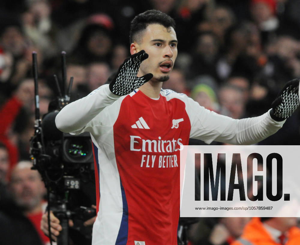 Football - 2024 2025 Premier League - Arsenal vs Aston Villa - Emirates Stadium - Saturday 18th January 2025 Gabriel Martinelli of Arsenal celebrates his first half goal COLORSPORT Andrew Cowie