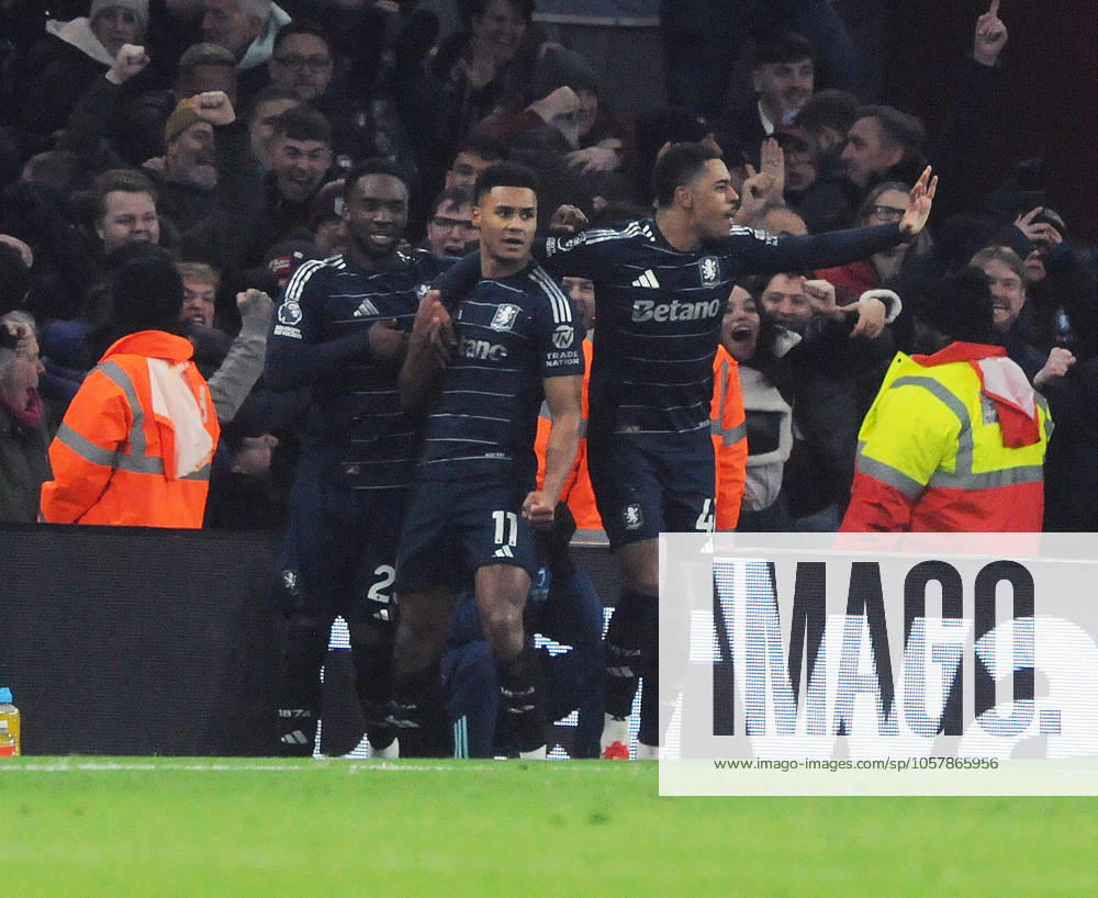Football - 2024 2025 Premier League - Arsenal vs Aston Villa - Emirates Stadium - Saturday 18th January 2025 Ollie Watkins of Aston villa celebrates the equalising goal COLORSPORT Andrew Cowie