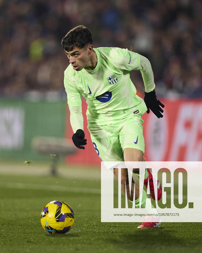 Getafe CF v FC Barcelona, Barca - LaLiga EA Sports Pedri Gonzalez of FC Barcelona in action during the LaLiga EA Sports match between Getafe CF and FC Barcelona at Coliseum Alfonso Perez on January 18, 2025, in Getafe, Spain. Getafe Coliseum Alfonso Perez Madrid Spain RL_GETvFCB_000070