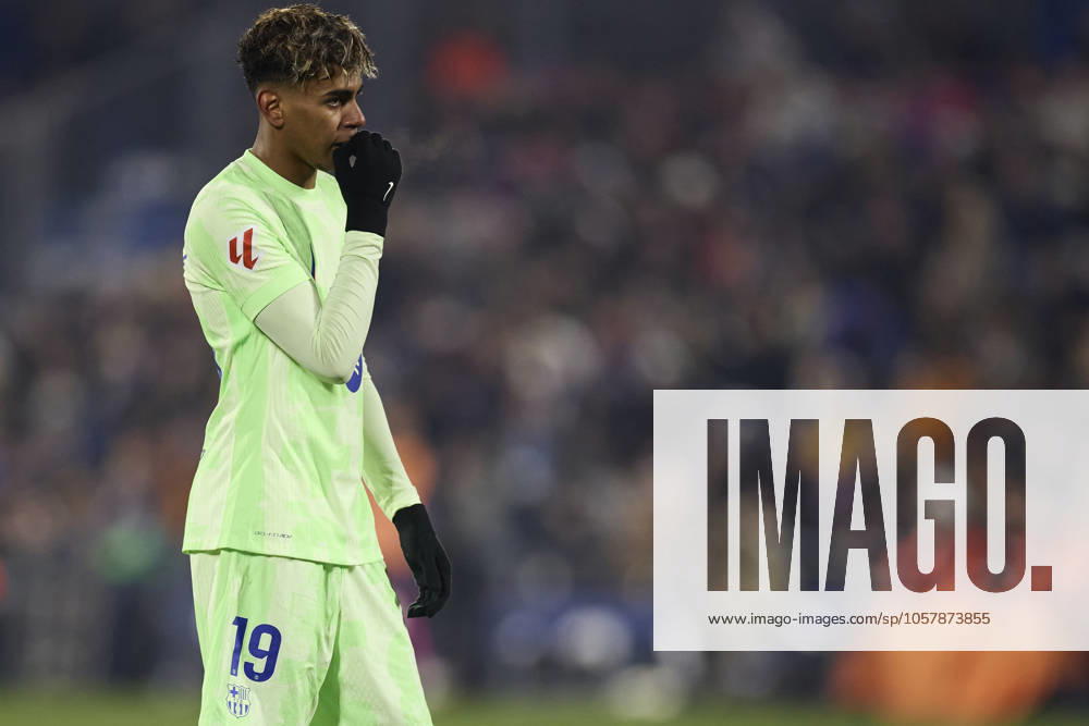Getafe CF v FC Barcelona, Barca - LaLiga EA Sports Lamine Yamal of FC Barcelona looks on during the LaLiga EA Sports match between Getafe CF and FC Barcelona at Coliseum Alfonso Perez on January 18, 2025, in Getafe, Spain. Getafe Coliseum Alfonso Perez Madrid Spain RL_GETvFCB_000119