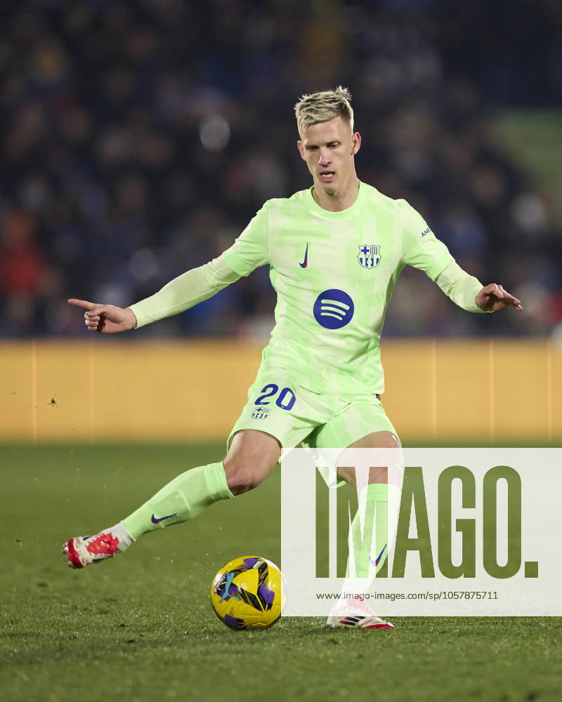 Getafe CF v FC Barcelona, Barca - LaLiga EA Sports Dani Olmo of FC Barcelona in action during the LaLiga EA Sports match between Getafe CF and FC Barcelona at Coliseum Alfonso Perez on January 18, 2025, in Getafe, Spain. Getafe Coliseum Alfonso Perez Madrid Spain RL_GETvFCB_000160
