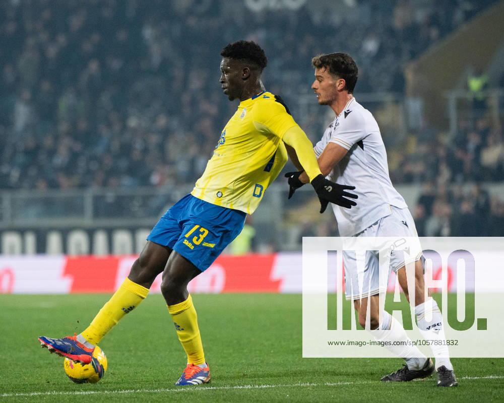 CHICO LAMBA from Arouca seen on action during the Liga Portugal Betclic 2024 25 match between Vitoria SC and Arouca at Estadio D. Afonso Henriques 18, January 2025 in Guimaraes, Portugal. Final Score Vitoria SC 2 - 2 Arouca Guimaraes Portugal - ZUMAl192 20250118_zsp_l192_028