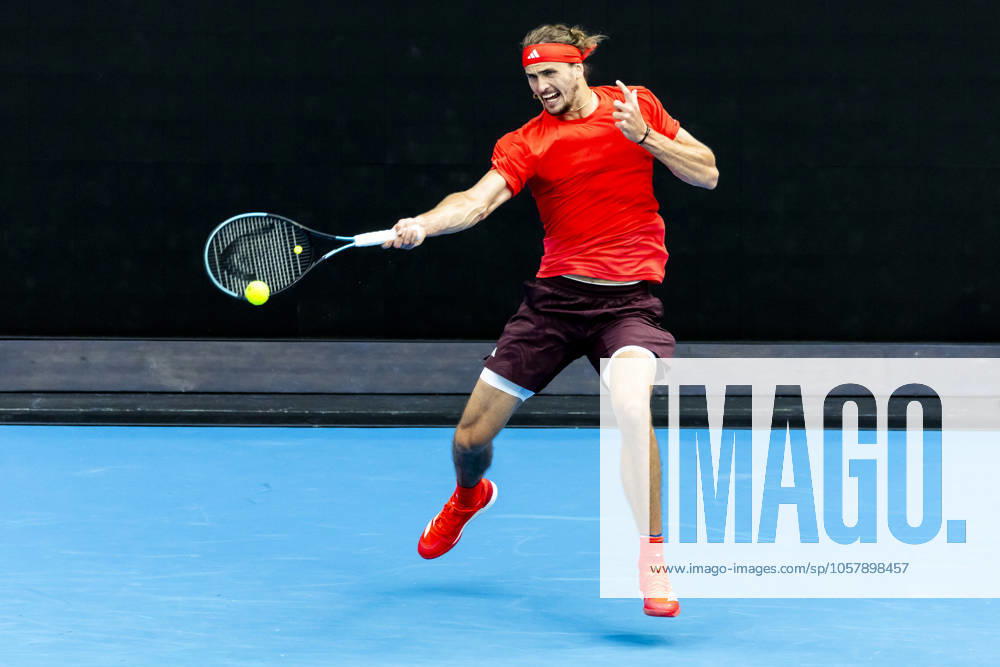 MELBOURNE, VIC - JANUARY 19: Alexander Zverev of Germany in action during Round 4 of the 2025 Australian Open on January 19 2025, at Melbourne Park in Melbourne, Australia. (Photo by Jason Heidrich Icon Sportswire) TENNIS: JAN 19 Australian Open Icon250119246