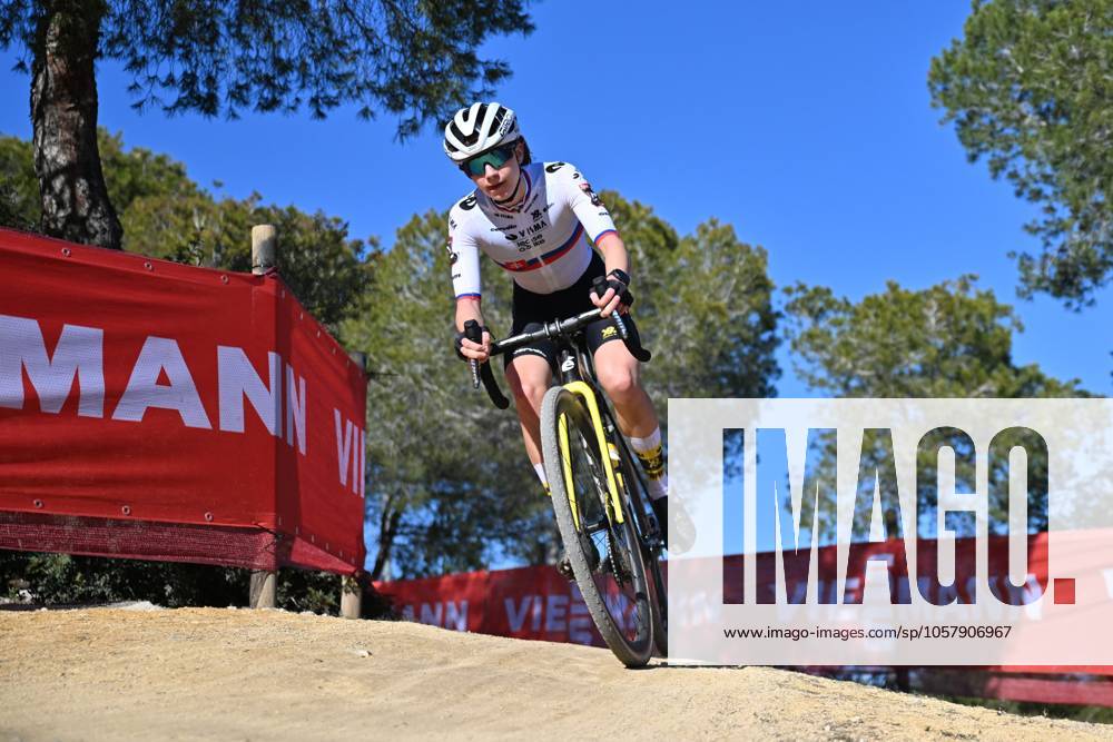 UCI Cyclocross World Cup Benidorm 2025 BENIDORM, SPAIN - JANUARY 19 : CHLADONOVa Viktoria of Jumbo Lease a Bike in action pictured during the UCI Cyclocross World Cup 2024 - 2025 Benidorm, Spain