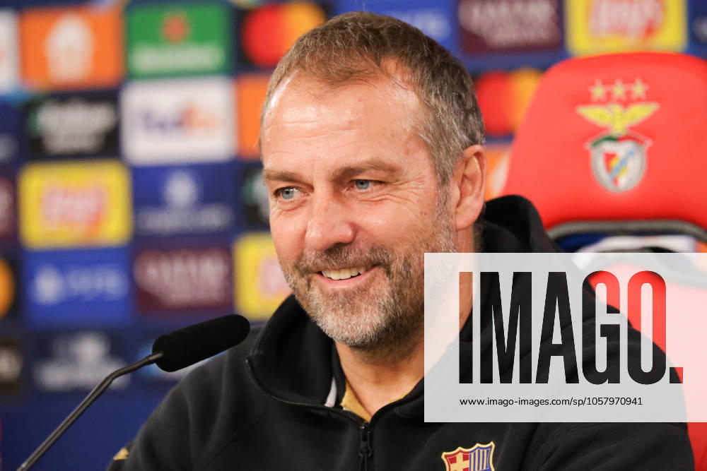 Portugal, Estadio do SL Benfica Lisbon 20. January 2025 Uefa Champions League phase 2024 25 Matchday 7, Pressekonferenz , Training S.L.Benfica - FC Barcelona, Barca v.l. Trainer Hansi Flick (FC Barcelona) bei der Pressekonferenz