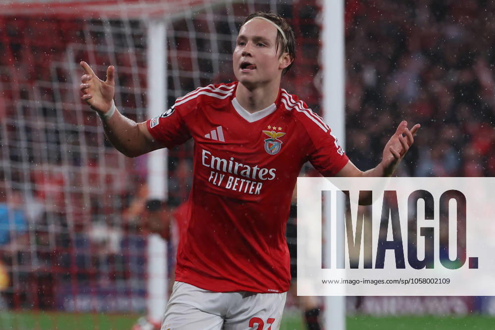 Portugal, Estadio do SL Benfica Lisbon 21. January 2025 Uefa Champions League phase 2024 25 Matchday 7, S.L.Benfica - FC Barcelona, Barca v.l., Andreas Schjelderup (S.L.Benfica) Torjubel, Goal celebration, celebrate the goal