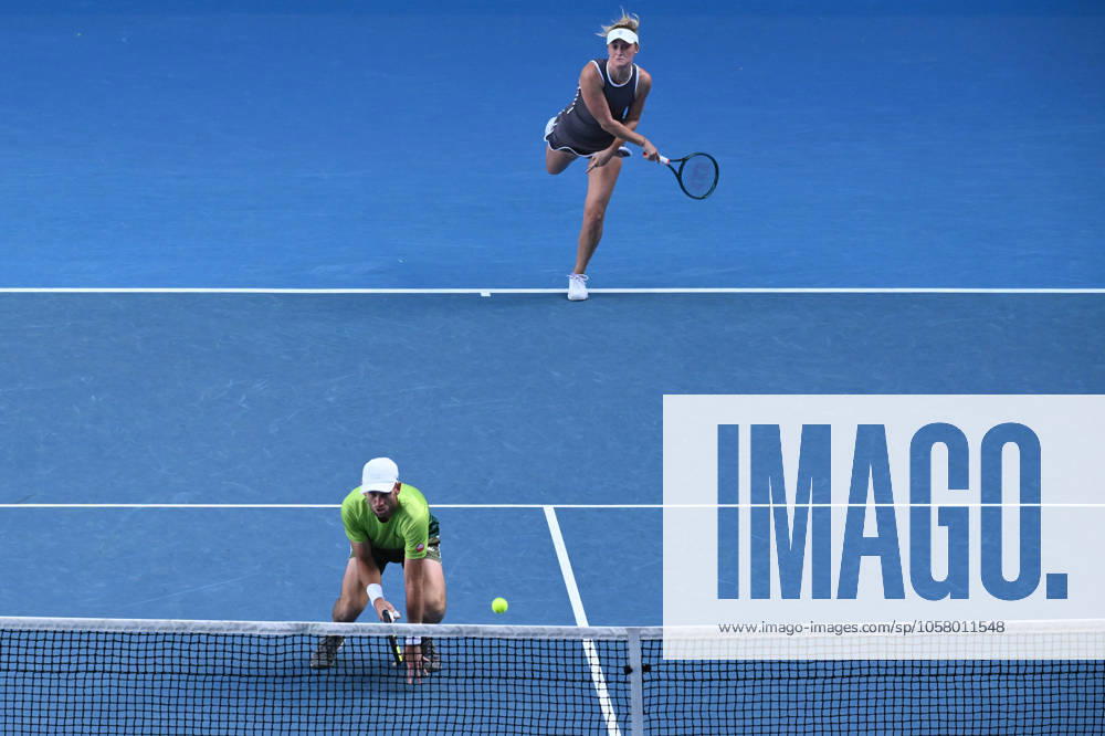 TENNIS AUSTRALIAN OPEN, Erin Routliffe (top) and Michael Venus of New Zealand during their Mixed doubles Semi-final match against Olivia Gadecki and John Peers during the 2025 Australian Open at Melbourne Park in Melbourne, Sunday, January 19, 2025. ( NO ARCHIVING, , NO USE IN BOOKS WITHOUT CONSENT MELBOURNE VICTORIA AUSTRALIA
