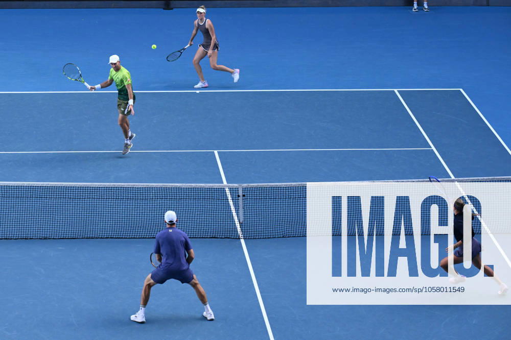 TENNIS AUSTRALIAN OPEN, Erin Routliffe and Michael Venus (top) of New Zealand during their Mixed doubles Semi-final match against Olivia Gadecki and John Peers during the 2025 Australian Open at Melbourne Park in Melbourne, Sunday, January 19, 2025. ( NO ARCHIVING, , NO USE IN BOOKS WITHOUT CONSENT MELBOURNE VICTORIA AUSTRALIA