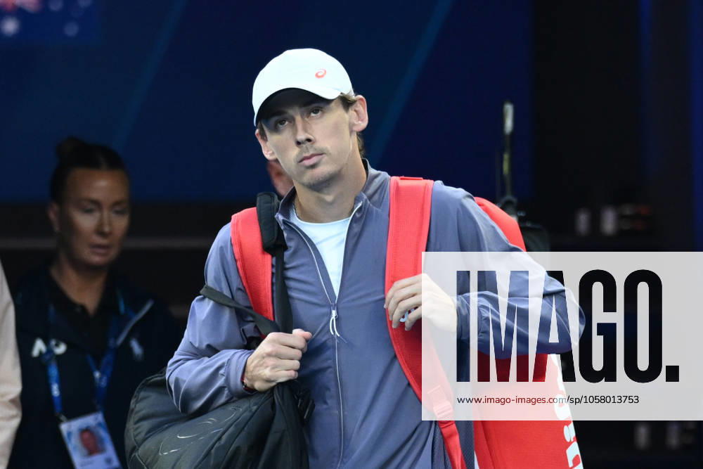 TENNIS AUSTRALIAN OPEN, Alex de Minaur of Australia walks on to court for his quarterfinal match against Jannik Sinner of Italy during the 2025 Australian Open at Melbourne Park in Melbourne, Wednesday, January 22, 2025. ( NO ARCHIVING, , NO USE IN BOOKS WITHOUT CONSENT MELBOURNE VICTORIA AUSTRALIA