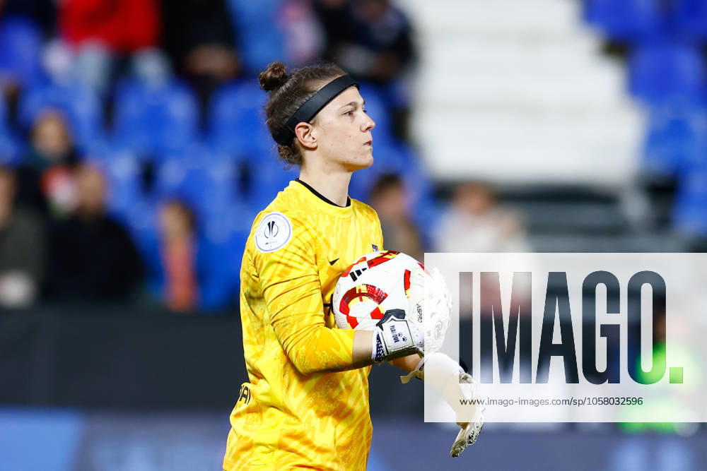 Patricia Larque of Atletico Madrid looks on during Spanish Super Cup 25, Supercopa de Espana, women football match played between FC Barcelona, Barca and Atletico de Madrid at Butarque stadium on January 22, 2025, in Leganes, Madrid, Spain. Leganes SPAIN - ZUMAa181 20250122_zaa_a181_113