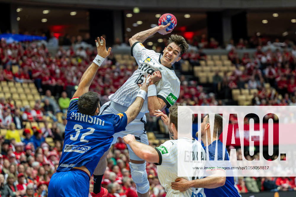 Handball Herning 23 01 2025 IHF Handball World Championship Main Round Italy ITA Germany GER Julian Köster Germany, No 18 Koester PARISINI Andrea Carlo Italy, No 32