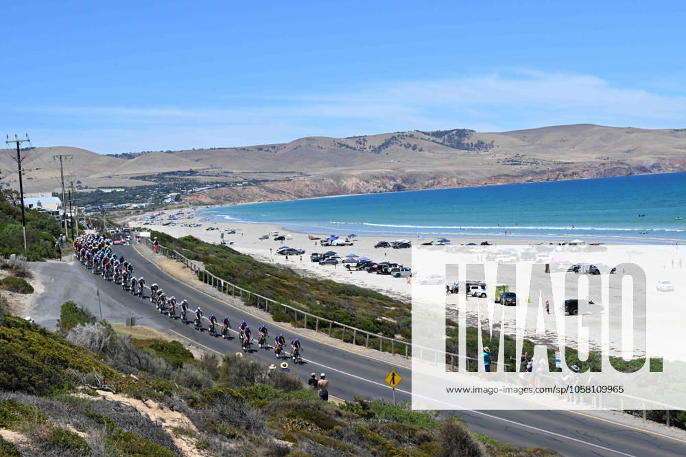 Tour Down Under; Tappa 05 Mclaren Vale - Willunga Hill; 2025, Picnic - Postnl; Aldinga Beach;