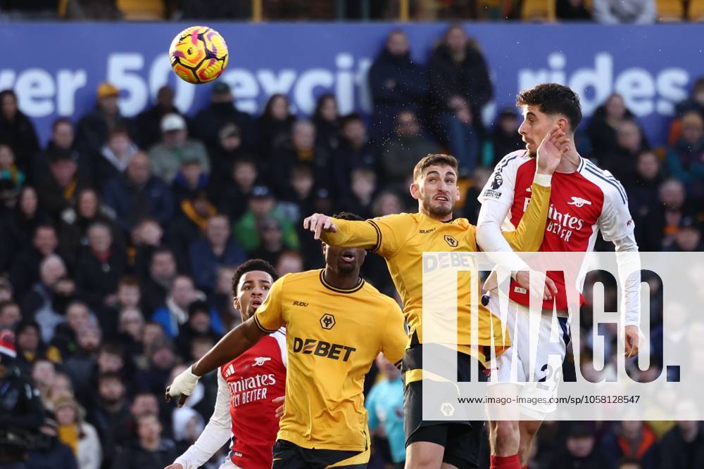 KW04 Kai Havertz of Arsenal heads towards goal Wolverhampton Wanderers v Arsenal, Premier League, Football, Molineux, Wolverhampton, UK - 25 Jan 2025