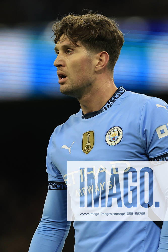 Manchester City v Chelsea Premier League 25 01 2025. John Stones (5) of Manchester City during the Premier League match between Manchester City and Chelsea at the Etihad Stadium, Manchester, England on 25 January 2025. Manchester Etihad Stadium Manchester England Editorial use only DataCo restrictions apply See www.football-dataco.com ,