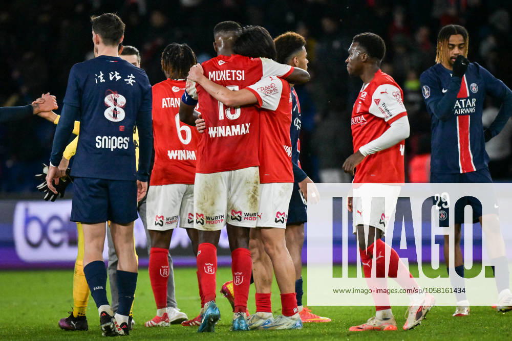 Ligue 1 PSG vs Stade de Reims - FA Paris Saint-Germain and Stade de Reims players cheer each other at the end of the French L1 football match at the Parc des Princes stadium in Paris on January 25, 2025. Photo by Firas Abdullah ABACAPRESS.COM Paris Île-de-France France