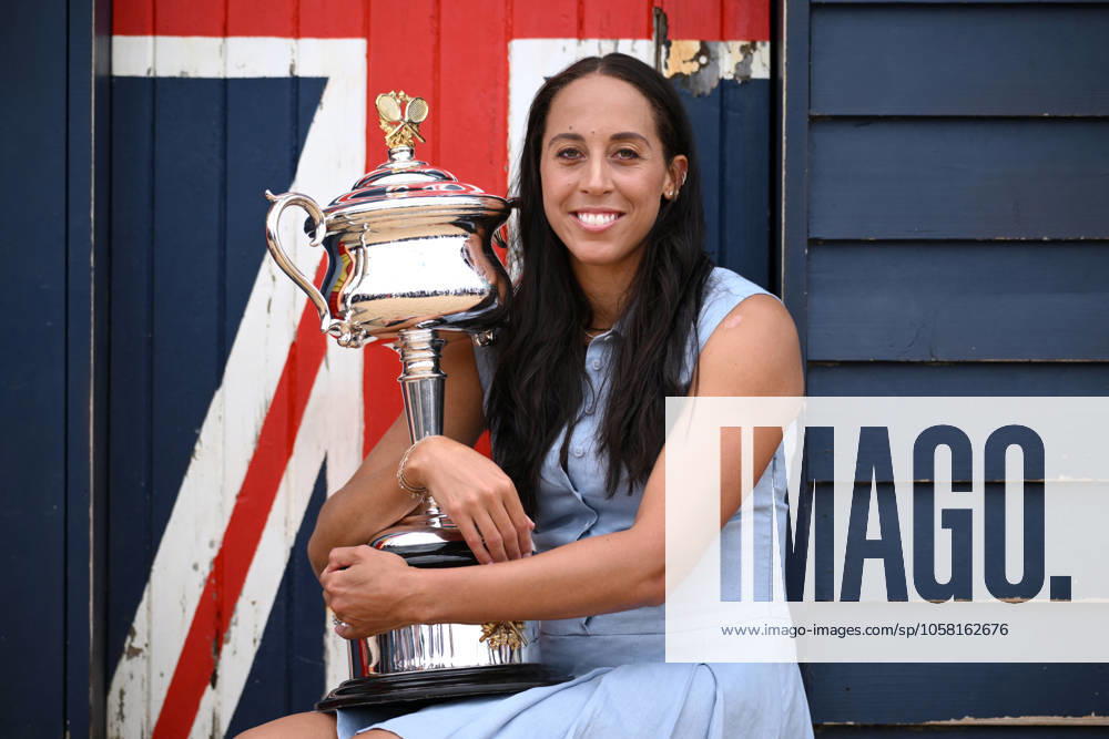 KW04 AUSTRALIAN OPEN WOMENS FINAL WINNER, Madison Key of the USA poses for a photograph the with the Daphne Akhurst Memorial Cup at the Brighton Bathing Boxes in Melbourne, Sunday, January 26, 2025. Madison Keys has claimed her maiden Grand Slam singles title, winning the Australian Open 2025 women?s crown at Melbourne Park. ( NO ARCHIVING, , NO USE IN BOOKS WITHOUT CONSENT MELBOURNE VICTORIA AUSTRALIA
