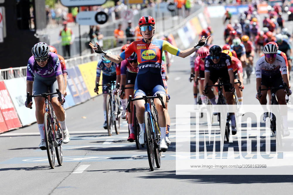 KW04 CYCLING WOMENS TOUR DOWN UNDER CRITERIUM, Clara Copponi (centre) from France and team Lidl-Trek celebrates her win in a sprint finish during the Santos Women s Tour Down Under street classic at Hilton Adelaide hotel in Adelaide, Sunday, January 26, 2025. ( NO ARCHIVING, , NO USE IN BOOKS WITHOUT CONSENT ADELAIDE SOUTH AUSTRALIA AUSTRALIA
