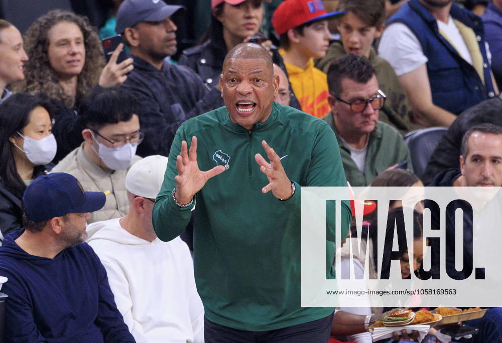 Head coach, Doc Rivers of the Milwaukee Bucks during their regular season NBA, Basketball Herren, USA game against the Los Angeles Clippers on Saturday January 25, 2025 at Intuit Dome Arena in Inglewood, California. Clippers defeat Bucks, 127-117. JAVIER ROJAS PI Inglewood USA - ZUMAp124 20250125_zaa_p124_052