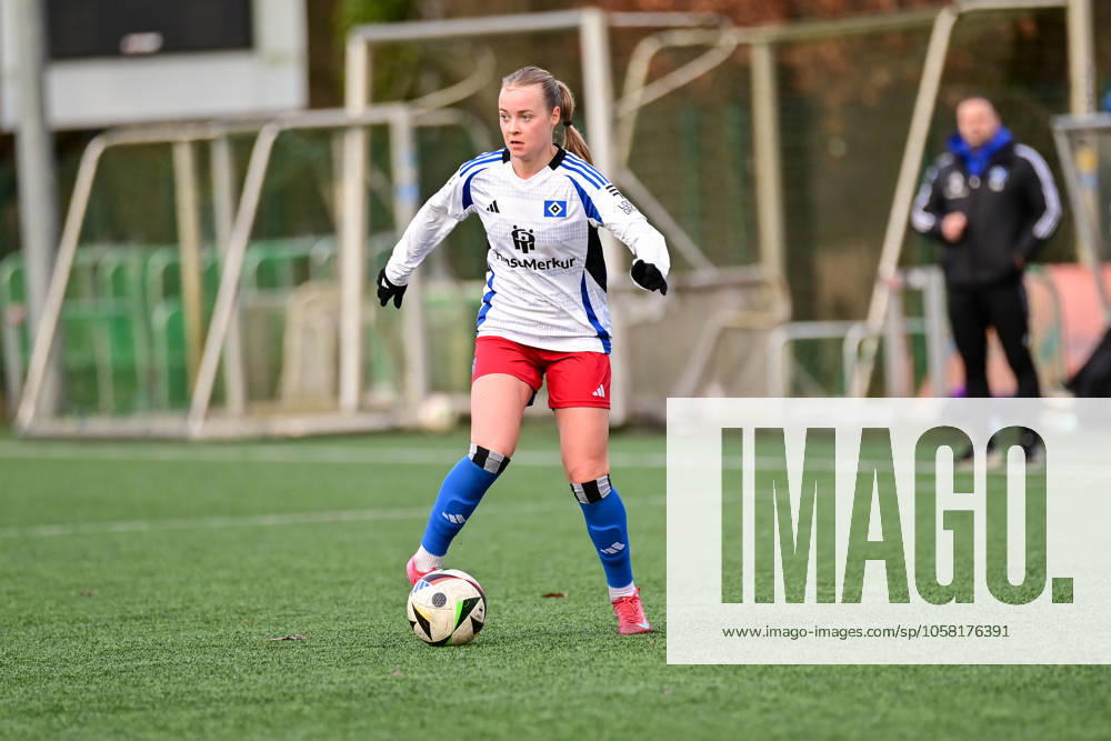 Soccer I Women I Season 2024 2025 I Test match I Hamburger SV Kolding IF I 25 01 2025 Close-up, single photo, cropped, portrait, portrait, single photo, single photo, body Mia Büchele 17, Hamburger SV