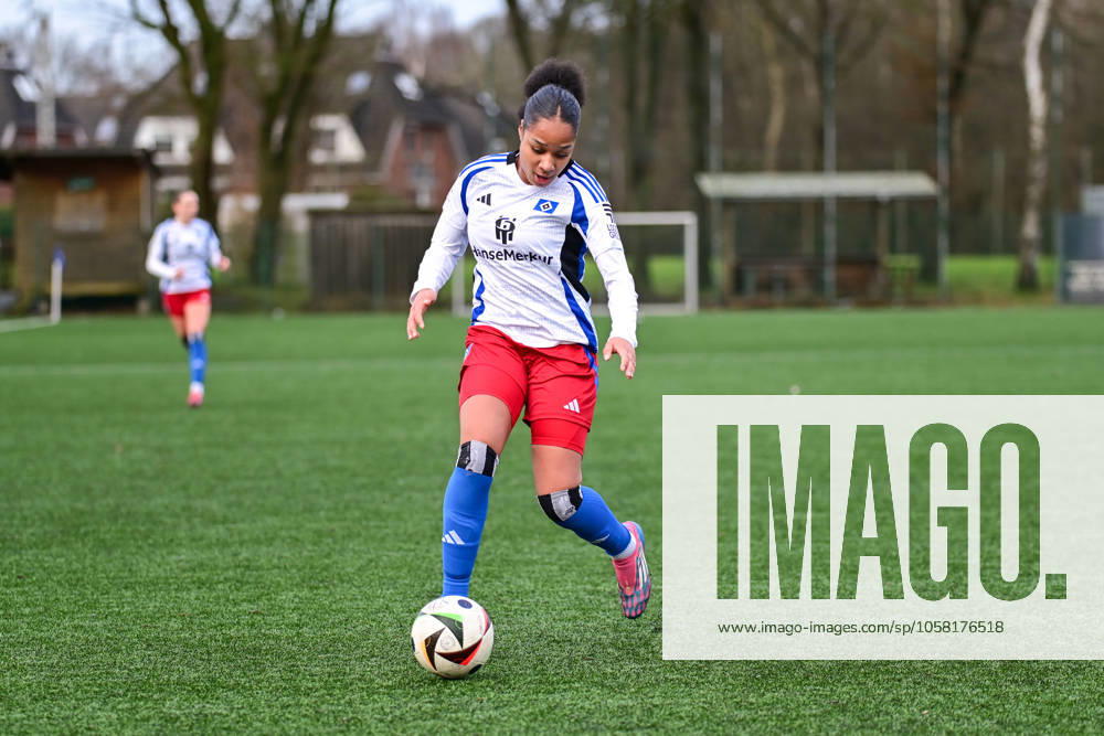 Soccer I Women I Season 2024 2025 I Test match I Hamburger SV Kolding IF I 25 01 2025 Close-up, single photo, cropped, portrait, portrait, single photo, single photo, body Sibel Agirman 2, Hamburger SV