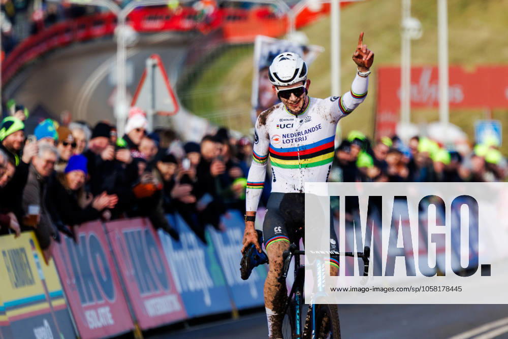 Tibor Del Grosso NED U23, winner, during the World Cup Cyclo Cross 2024 2025 in HOOGERHEIDE, Netherlands on 26 january 2025, photo by Jules van Iperen EYE4images DeFodi Images Defodi 746 211108 Defodi-746
