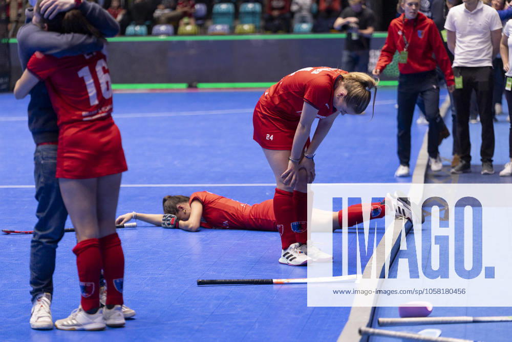 Volvo E R B Final 4 Final Women Berliner HC Mannheimer HC, 26 01 2025 Ida Marie Köllinger Berliner HC 24 Alina Sophie Jäger Berliner HC 13 after the defeat sad, down, dejected, Berliner HC Mannheimer HC, Frankfurt, Süwag Arena