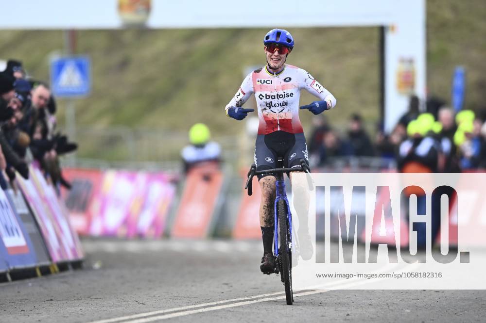 UCI Cyclocross World Cup Hoogerheide 2025 HOOGERHEIDE, THE NETHERLANDS - JANUARY 26 : Brand Lucinda (NED) of Baloise Glowi Lions wins during the 12th and final leg of the UCI Cyclocross World Cup series 2024-2025 in Hoogerheide, The Netherlands, 26 01 2025 Hoogerheide The Netherlands