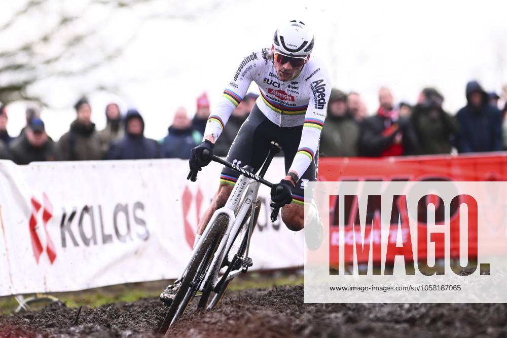 UCI Cyclocross World Cup Hoogerheide 2025 HOOGERHEIDE, THE NETHERLANDS - JANUARY 26 : Van Der Poel Mathieu (NED) of Alpecin-Deceuninck during the 12th and final leg of the UCI Cyclocross World Cup series 2024-2025 in Hoogerheide, The Netherlands, 26 01 2025 Hoogerheide The Netherlands