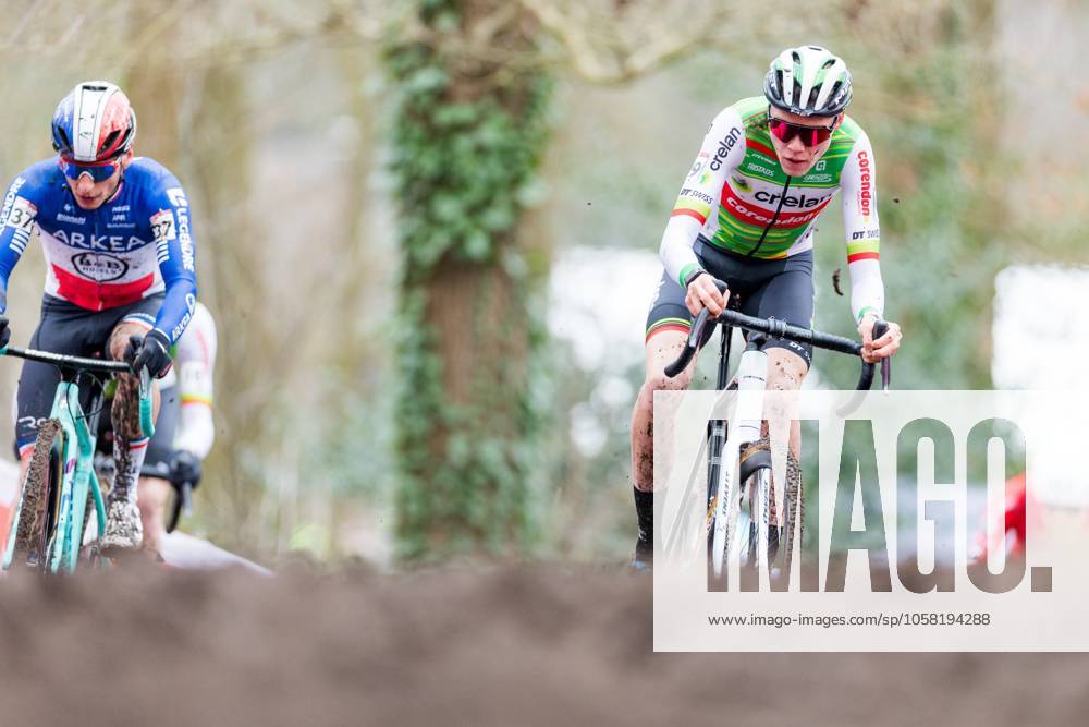 Belgian Witse Meeussen pictured in action during the men s elite race at the World Cup cyclocross cycling event in Hoogerheide, Netherlands, stage 12 (out of 12) of the UCI World Cup cyclocross competition, Sunday 26 January 2025. JASPERxJACOBS x111226012x