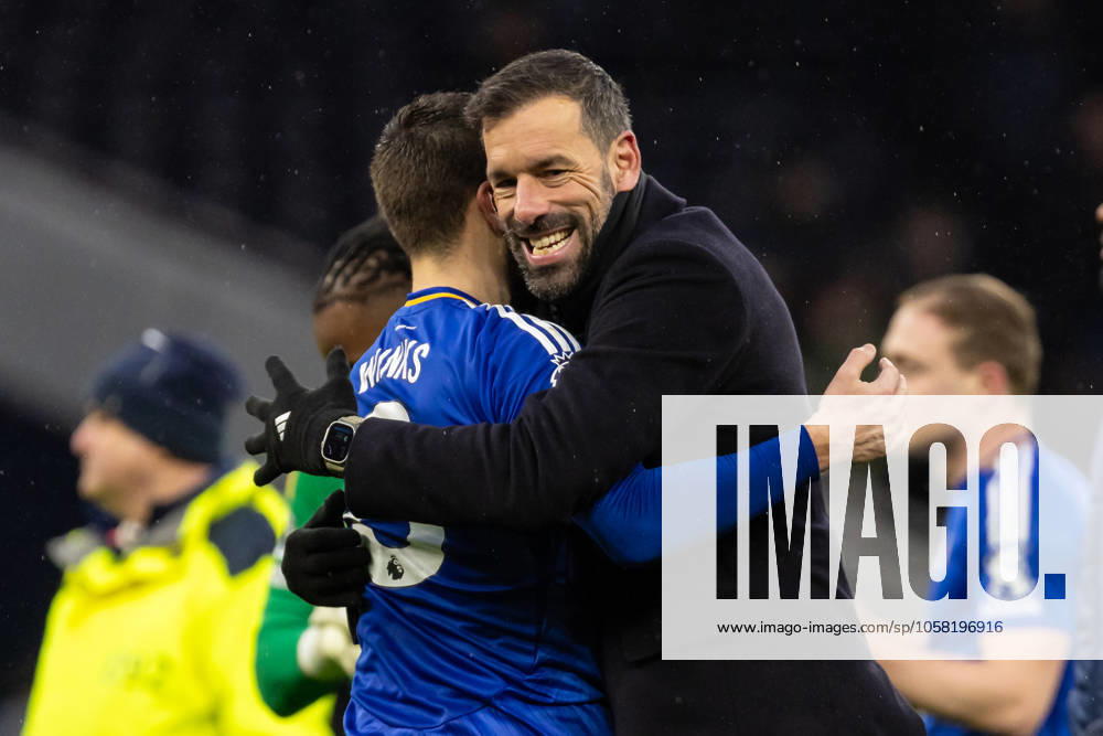 Football - 2024 2025 Premier League - Tottenham Hotspur vs Leicester City - Tottenham Hotspur Stadium - Sunday 26th December 2024 Ruud van Nistelrooy, Manager of Leicester City, congratulates Harry Winks (Leicester City) after the final whistle Daniel Bearham Colorsport csp_tot_lei_db_26012025_