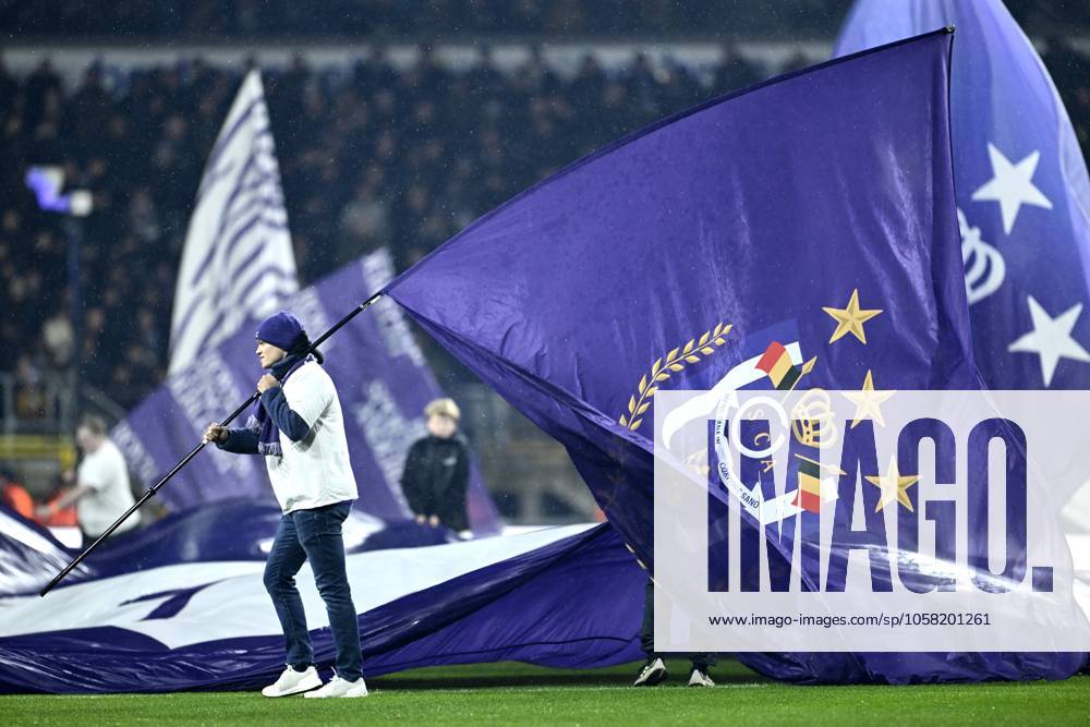 RSC Anderlecht v KV Mechelen - Jupiler Pro League ANDERLECHT, BELGIUM - JANUARY 26 : Supporters of Anderlecht display their colours during the Jupiler Pro League match between RSC Anderlecht and KV Mechelen on January 26, 2025 in Anderlecht, Belgium, 26 01 2025 Anderlecht Belgium