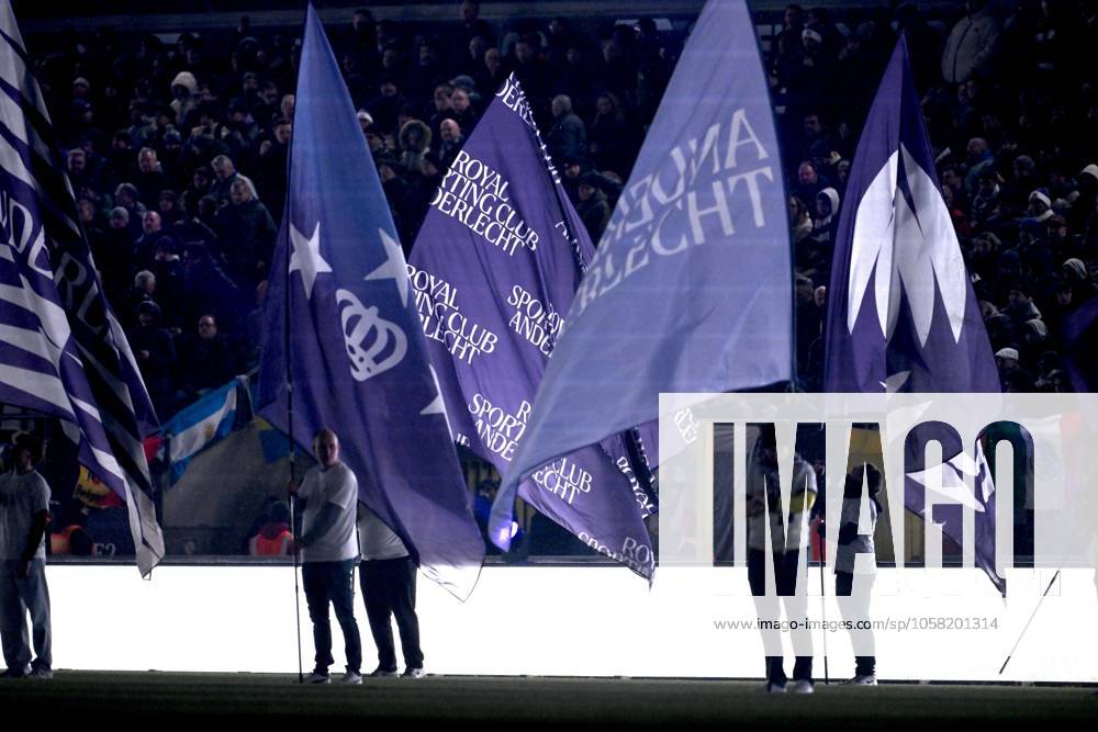 RSC Anderlecht v KV Mechelen - Jupiler Pro League ANDERLECHT, BELGIUM - JANUARY 26 : Supporters of Anderlecht display their colours during the Jupiler Pro League match between RSC Anderlecht and KV Mechelen on January 26, 2025 in Anderlecht, Belgium, 26 01 2025 Anderlecht Belgium