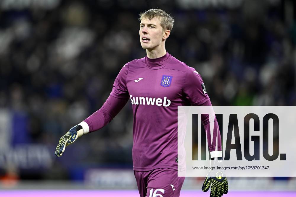 RSC Anderlecht v KV Mechelen - Jupiler Pro League ANDERLECHT, BELGIUM - JANUARY 26 : Kikkenborg Mads goalkeeper of RSC Anderlecht pictured during the Jupiler Pro League match between RSC Anderlecht and KV Mechelen on January 26, 2025 in Anderlecht, Belgium, 26 01 2025 Anderlecht Belgium
