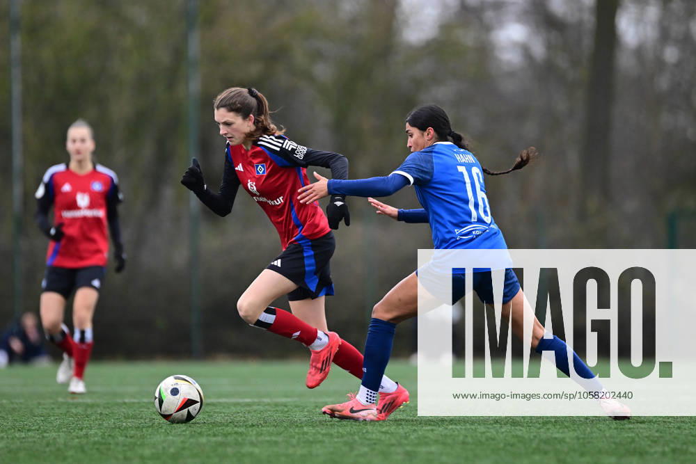 Fußball I Frauen I Saison 2024-2025 I Testspiel I Hamburger SV - 1. FFC Turbine Potsdam I 26.01.2025 Lotta Wrede (32, Hamburger SV) Maya Ruby Hahn (16, 1. FFC Turbine Potsdam) Norderstedt Paul-Hauenschild-Sportanlage Schleswig-Holstein Deutschland
