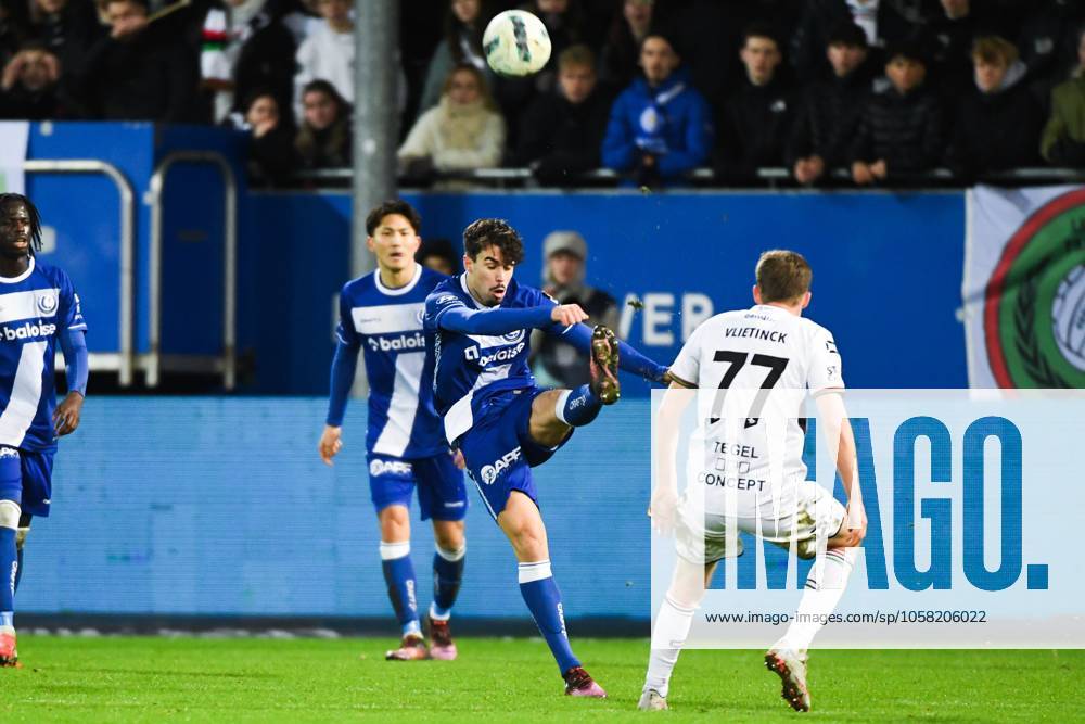Gent s Tiago Araujo pictured in action during a soccer match between OH Leuven and KAA Gent, Sunday 26 January 2025 in Heverlee, on day 23 of the 2024-2025 season of the Jupiler Pro League first division of the Belgian championship. JILLxDELSAUX x111239922x