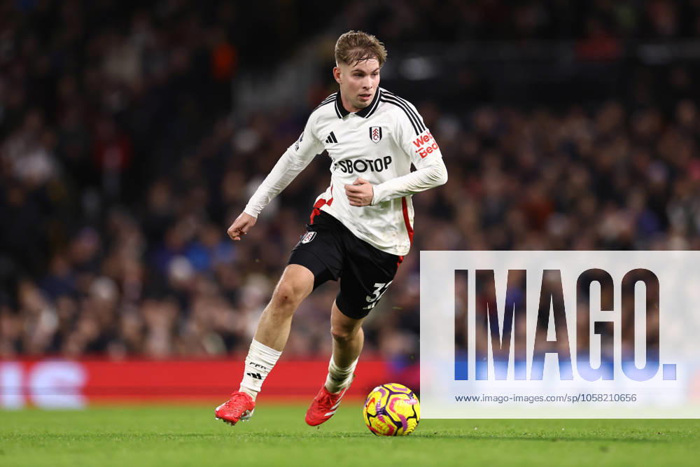 Fulham gegen Manchester United 26. Januar 2025, London Premier League Fußball Fulham gegen Manchester United Emile Smith Rowe von Fulham Foto Jacques Feeney Abseits London UK