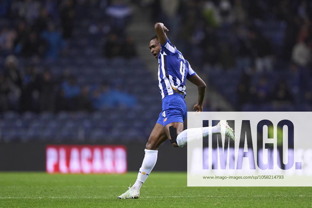 FC Porto v CD Santa Clara - Liga Portugal Betclic Otavio Ataide da Silva of FC Porto celebrates after scoring his team s first goal during the Liga Portugal Betclic match between FC Porto and CD Santa Clara at Estadio Do Dragao in Porto, Portugal, on January 26, 2025. Porto, Portugal Porto Portugal